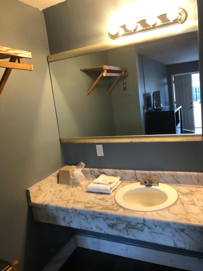 Motel Cooks 3*